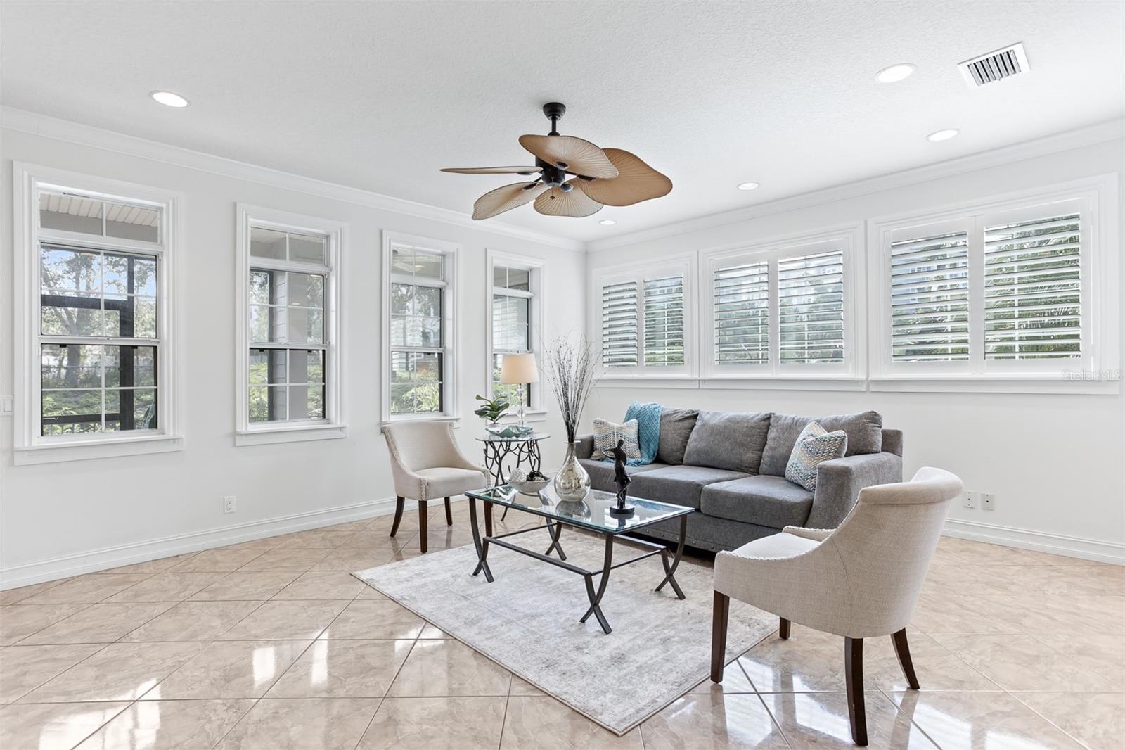 Image 12 of 92 For 321 Barbara Circle