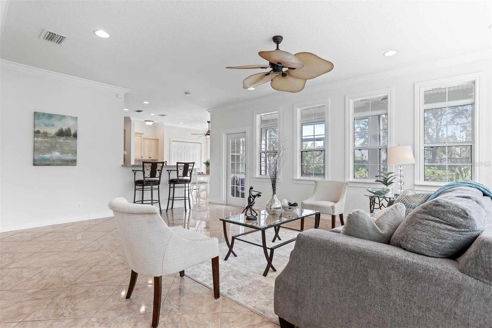 Image 15 of 92 For 321 Barbara Circle