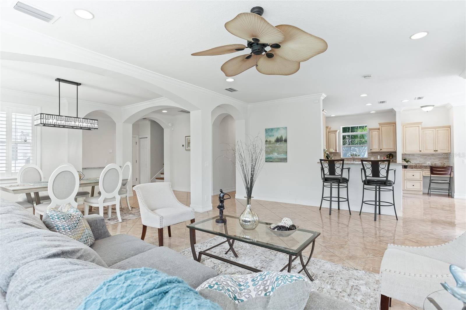 Image 16 of 92 For 321 Barbara Circle