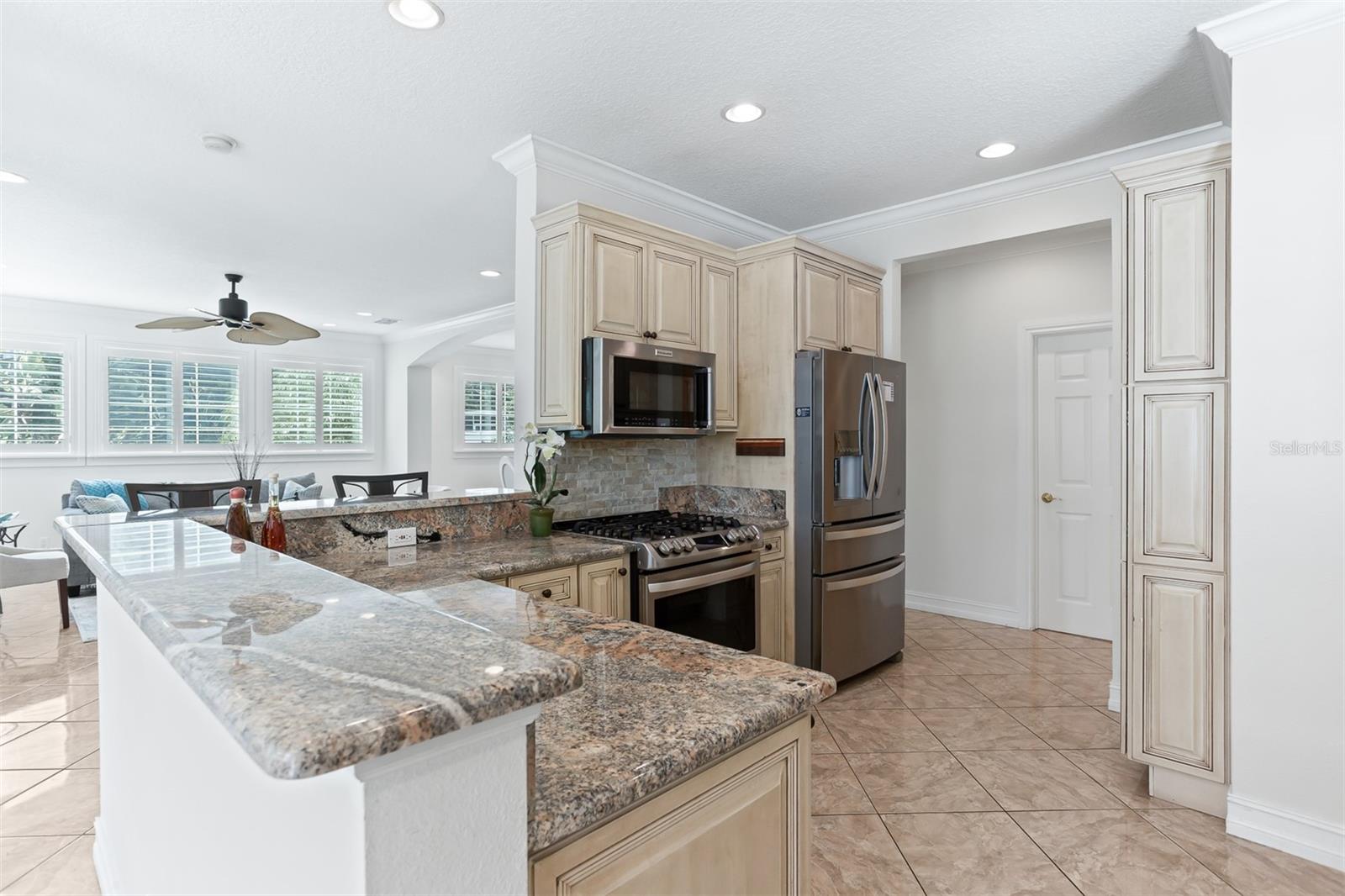 Image 23 of 92 For 321 Barbara Circle