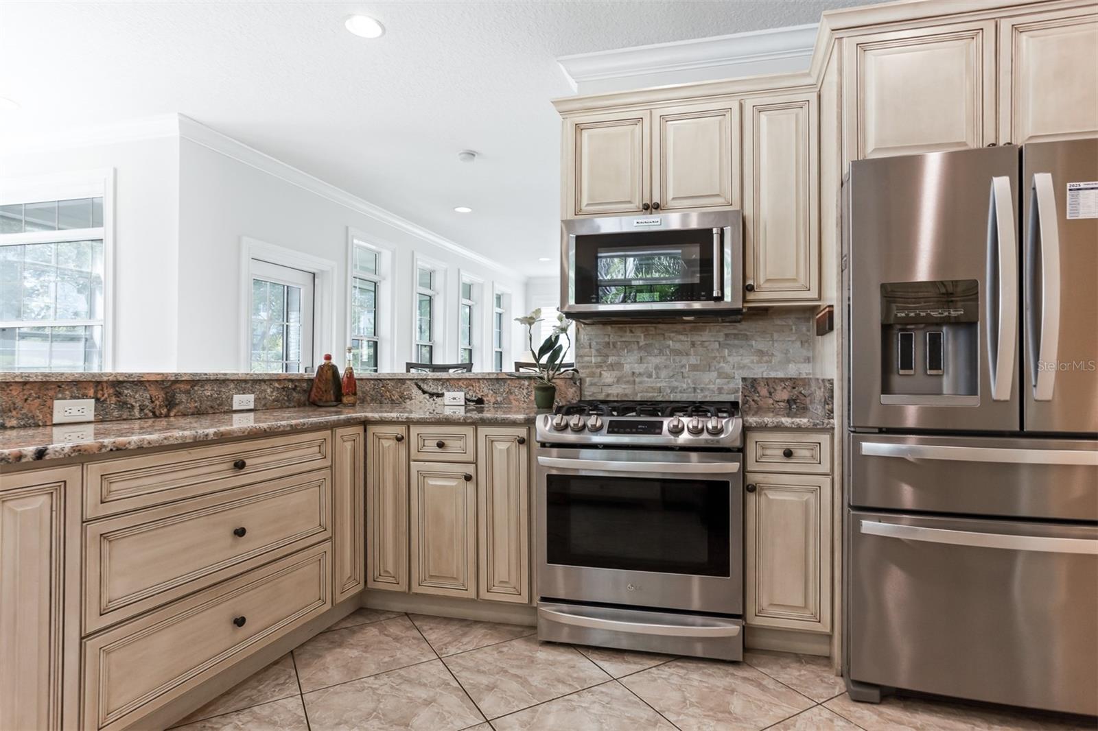 Image 25 of 92 For 321 Barbara Circle