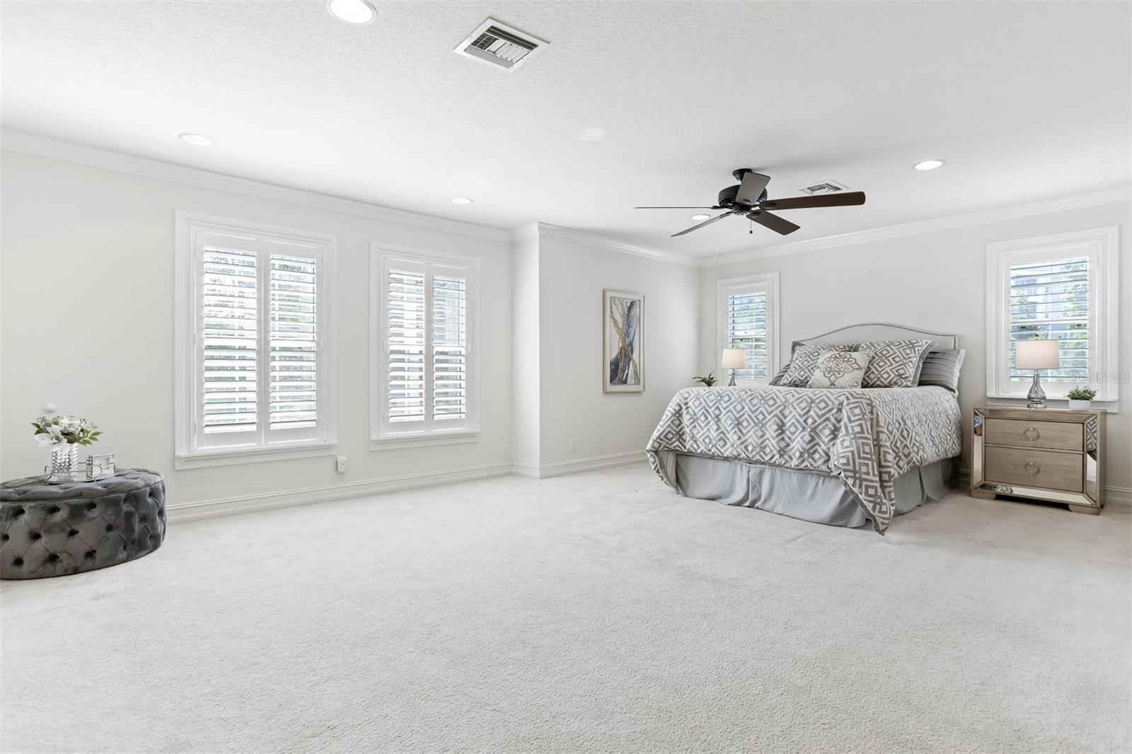 Image 26 of 92 For 321 Barbara Circle