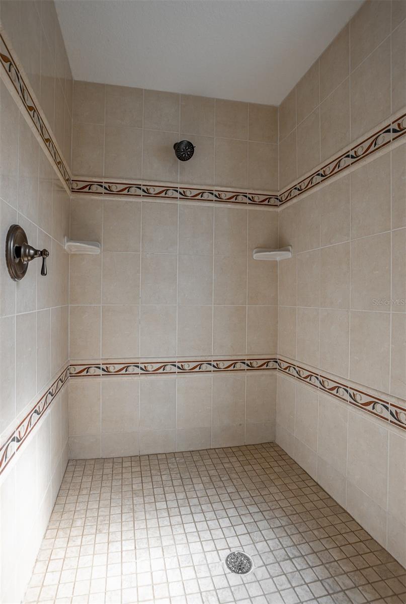 Image 33 of 92 For 321 Barbara Circle