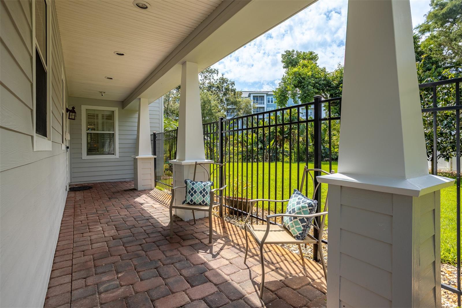 Image 4 of 92 For 321 Barbara Circle