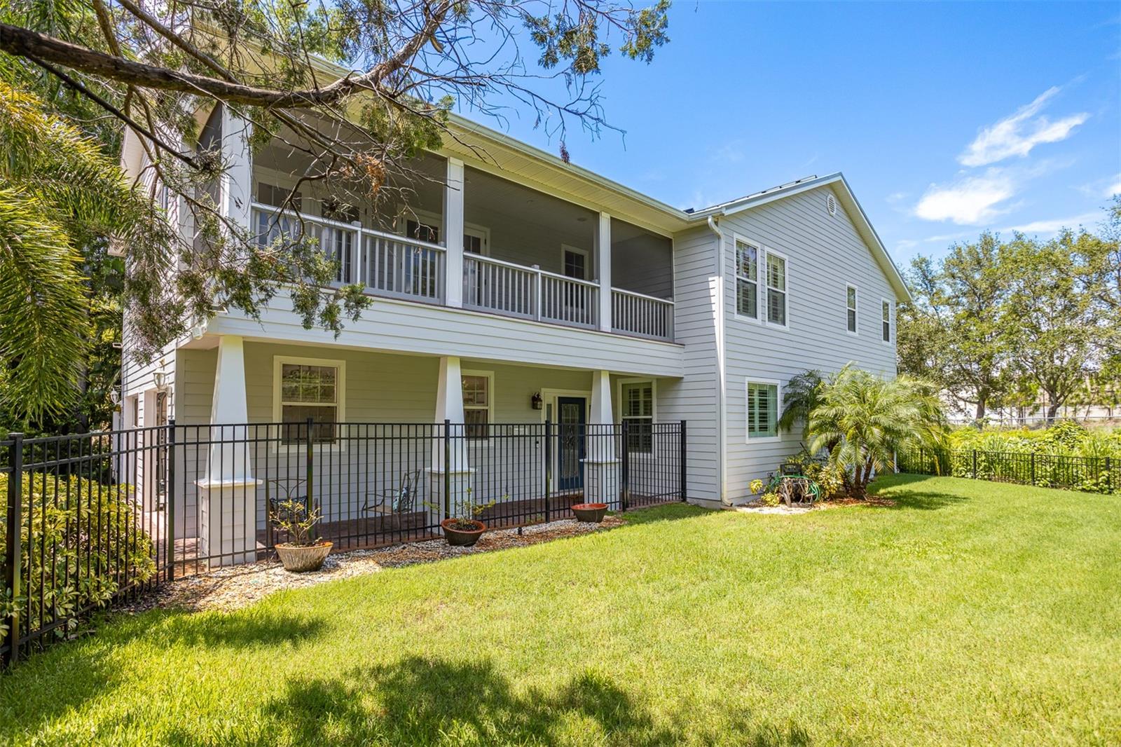 Image 5 of 92 For 321 Barbara Circle