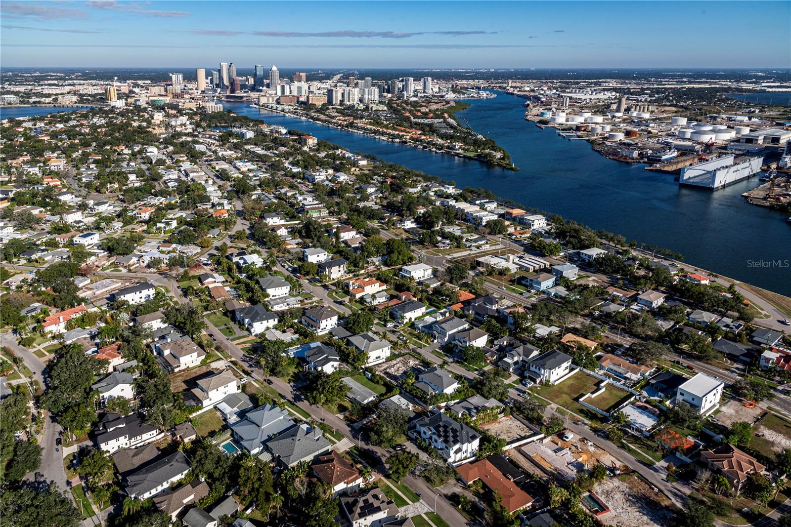 Listing photo id 9 for 622 Danube Avenue