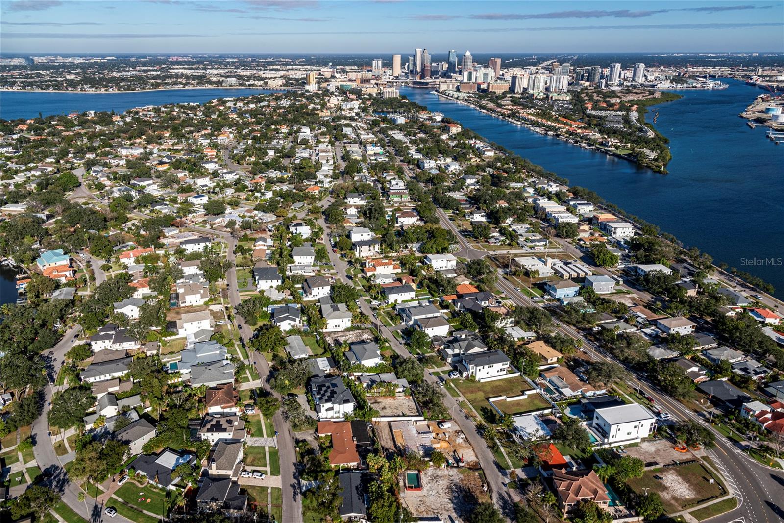 Listing photo id 11 for 622 Danube Avenue