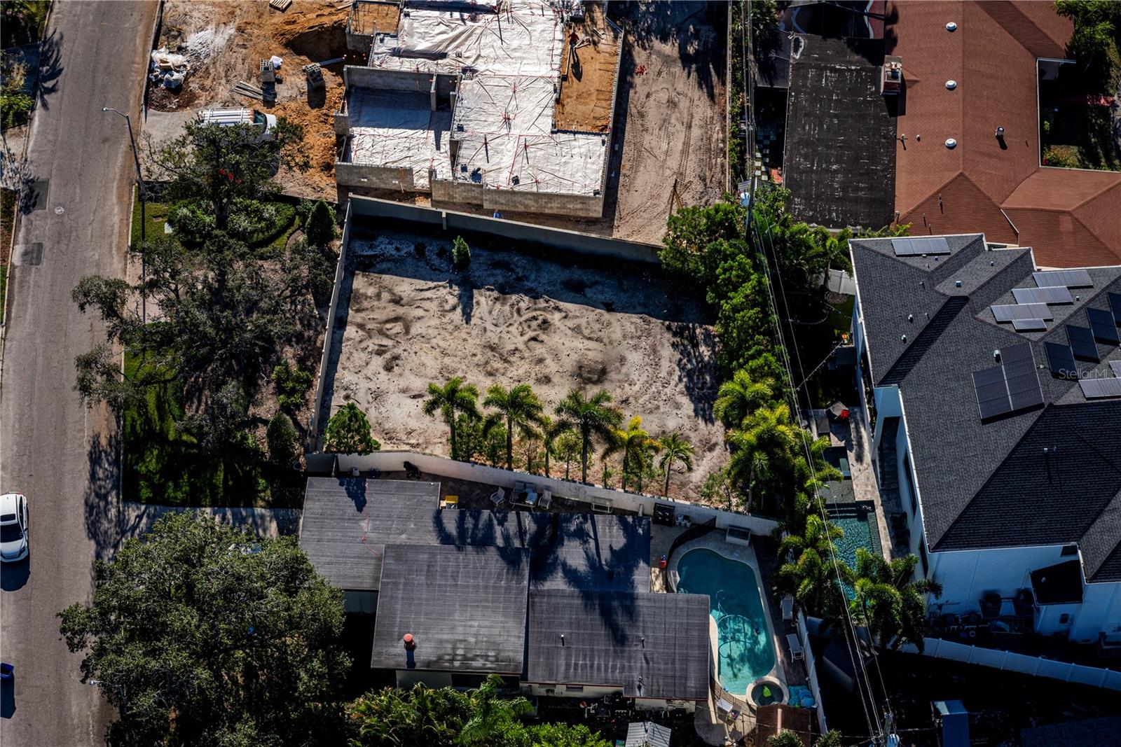 Listing photo id 1 for 622 Danube Avenue