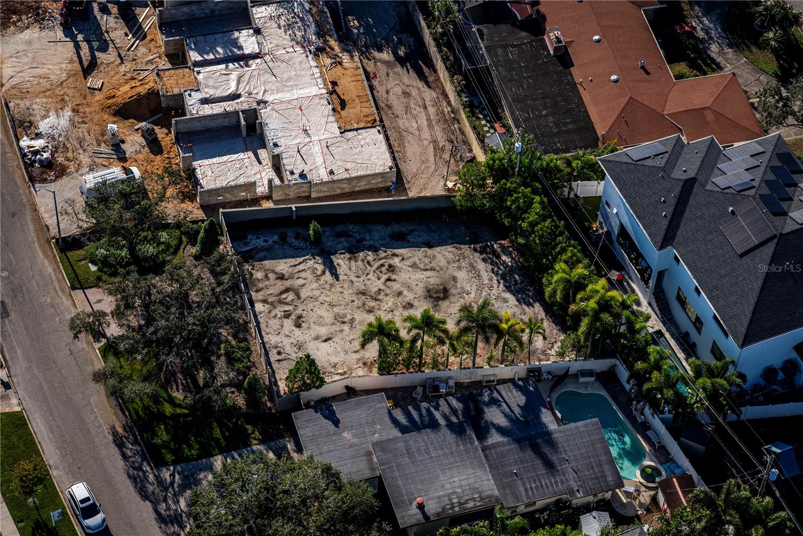 Listing photo id 4 for 622 Danube Avenue