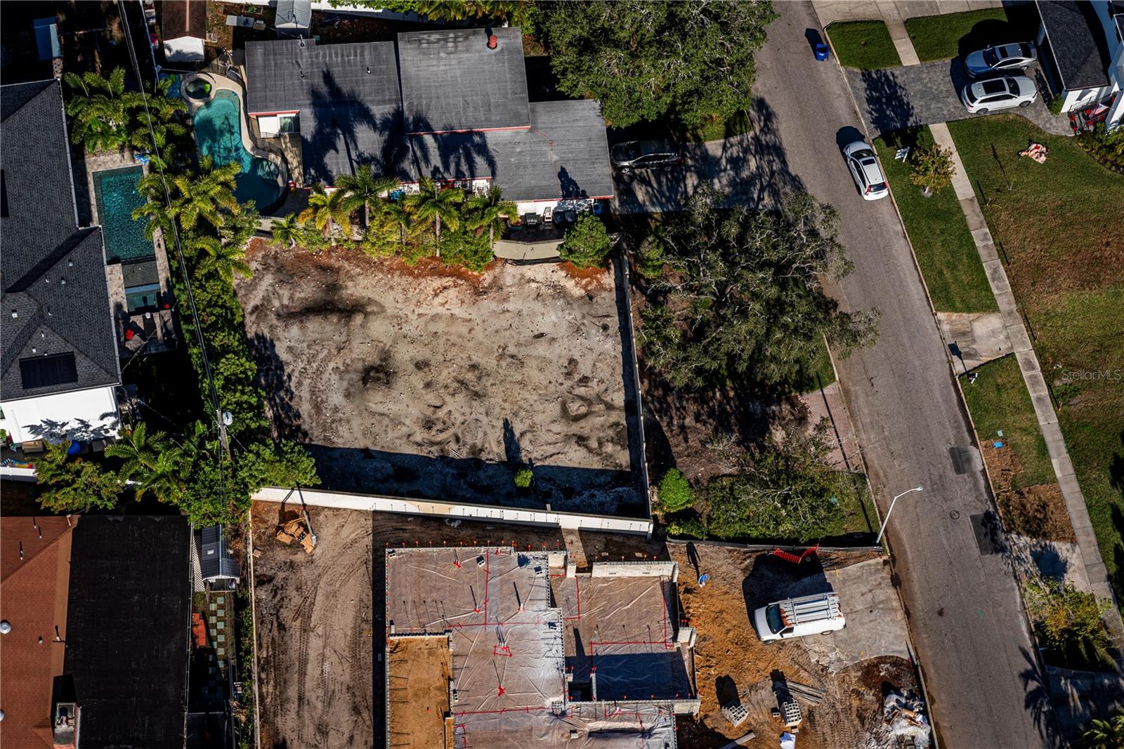 Listing photo id 6 for 622 Danube Avenue