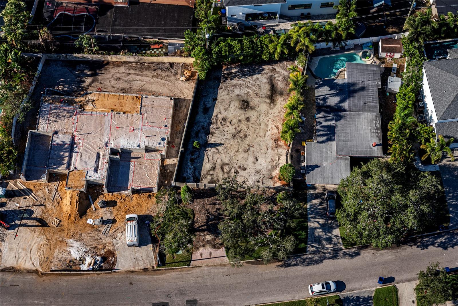 Listing photo id 7 for 622 Danube Avenue