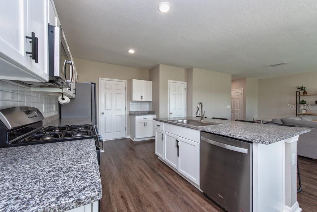 Image 13 of 46 For 14617 Brumby Ridge Avenue