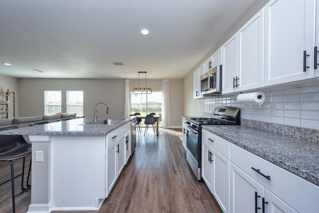 Image 14 of 46 For 14617 Brumby Ridge Avenue