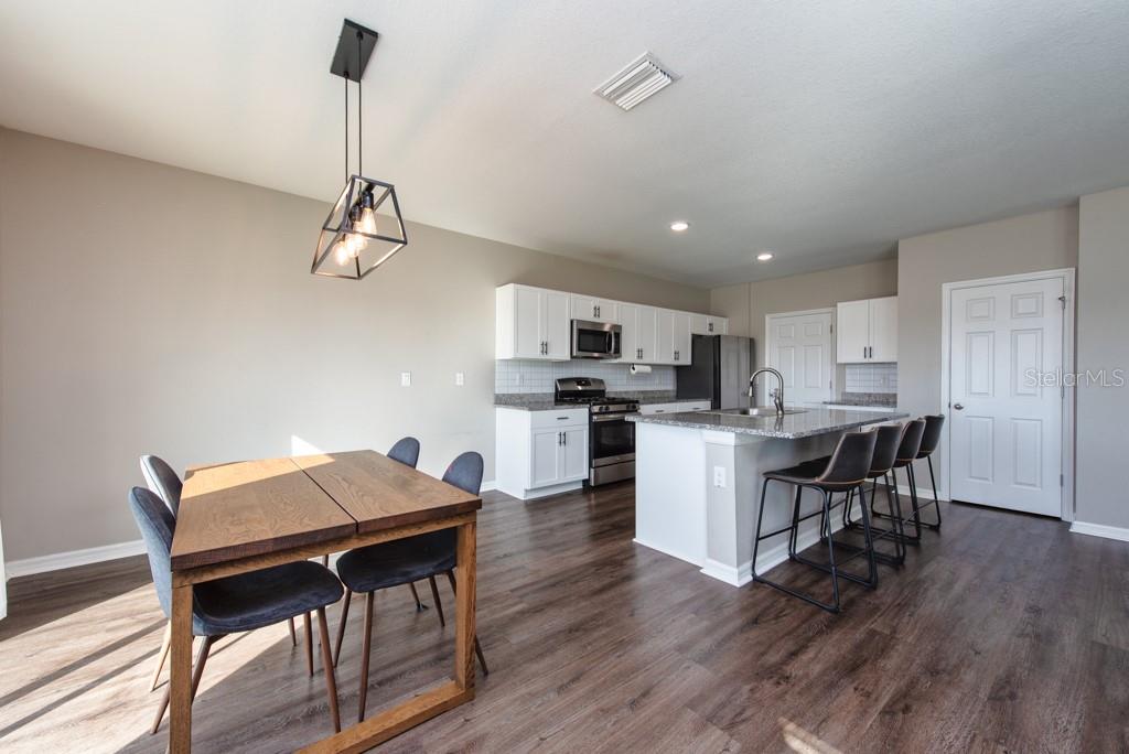 Image 9 of 46 For 14617 Brumby Ridge Avenue