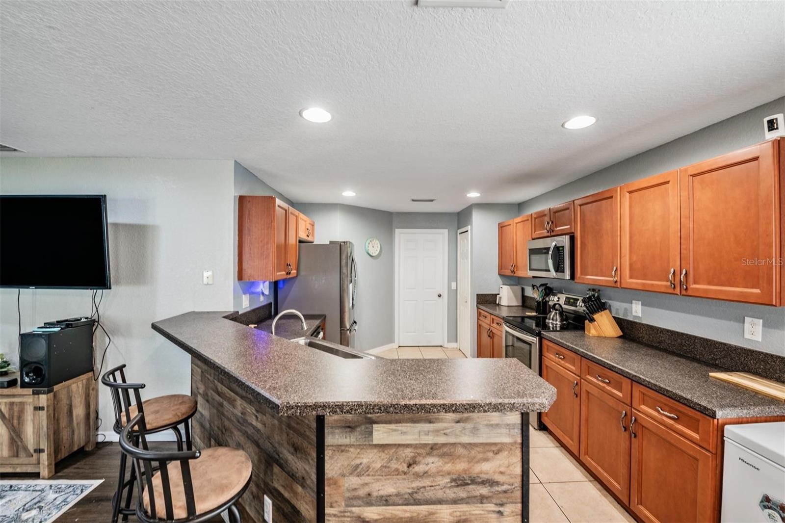 Image 8 of 27 For 11367 Cocoa Beach Drive