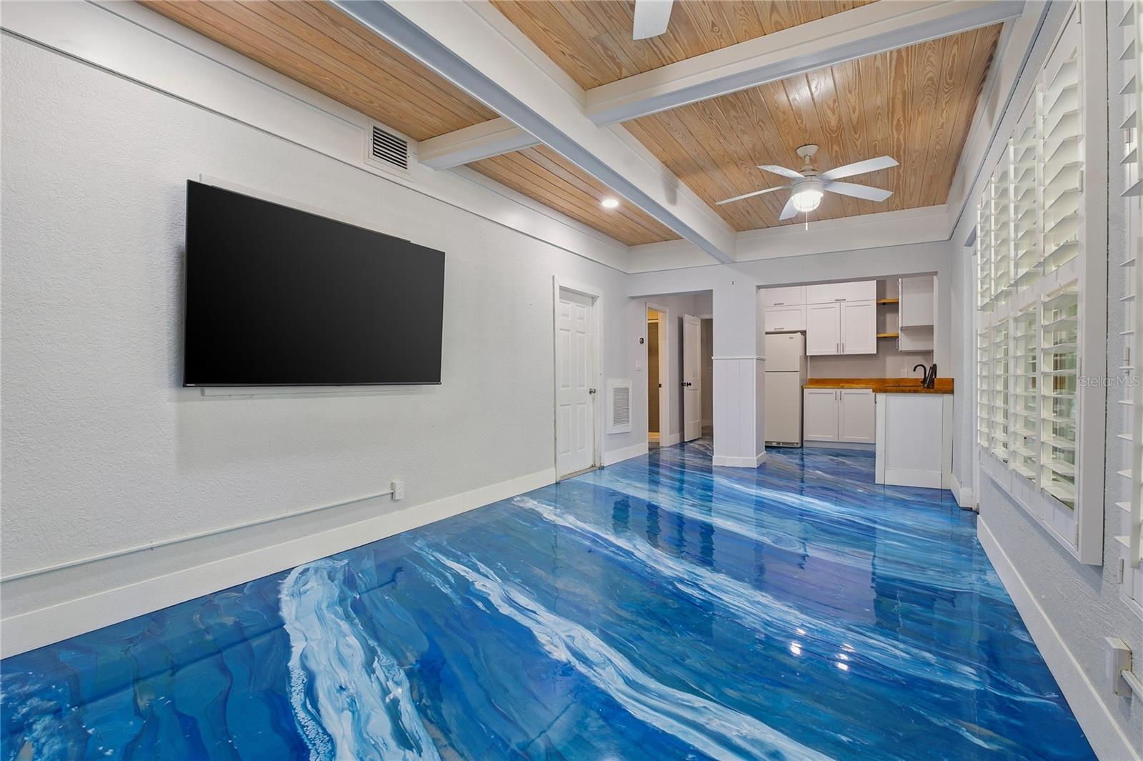 Image 11 of 60 For 841 Delaware Avenue