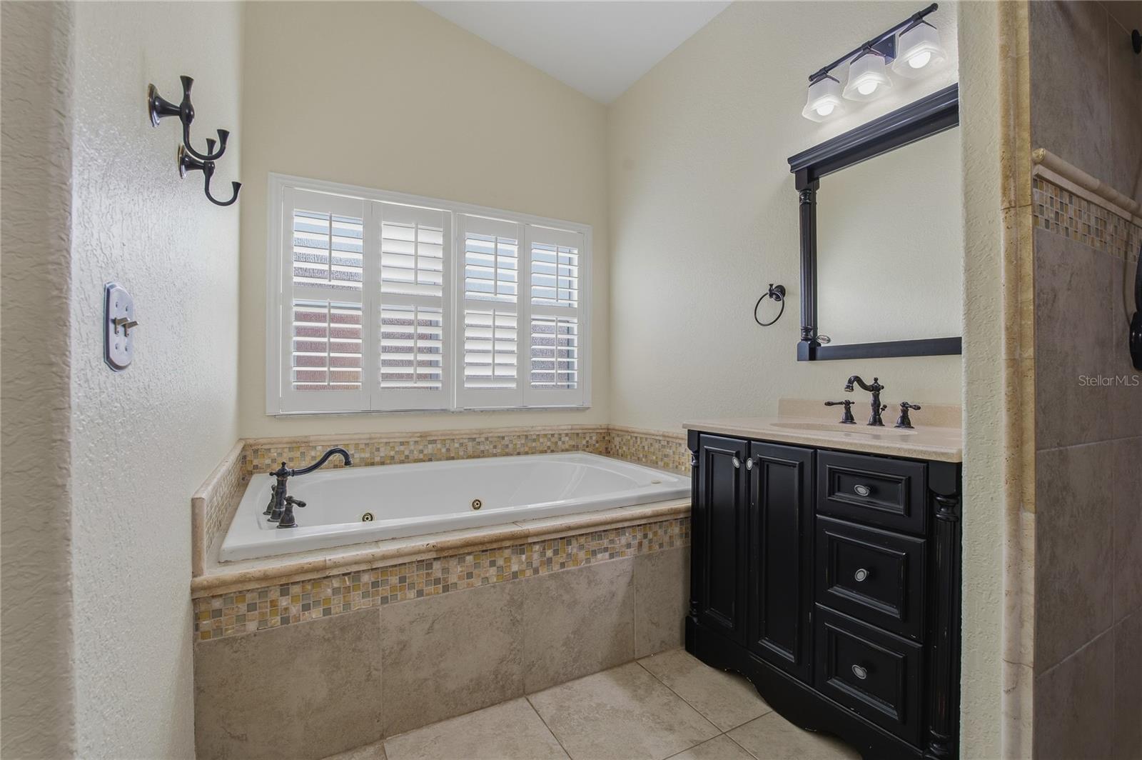 Image 29 of 60 For 841 Delaware Avenue