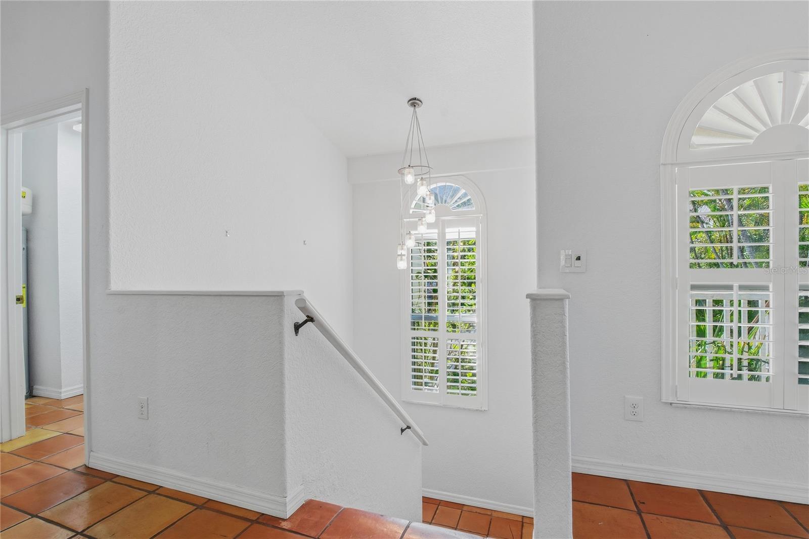 Image 36 of 60 For 841 Delaware Avenue