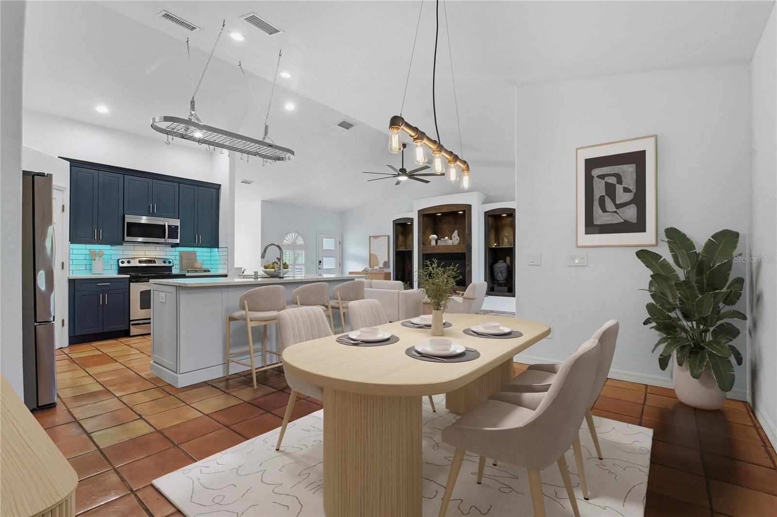 Image 5 of 60 For 841 Delaware Avenue