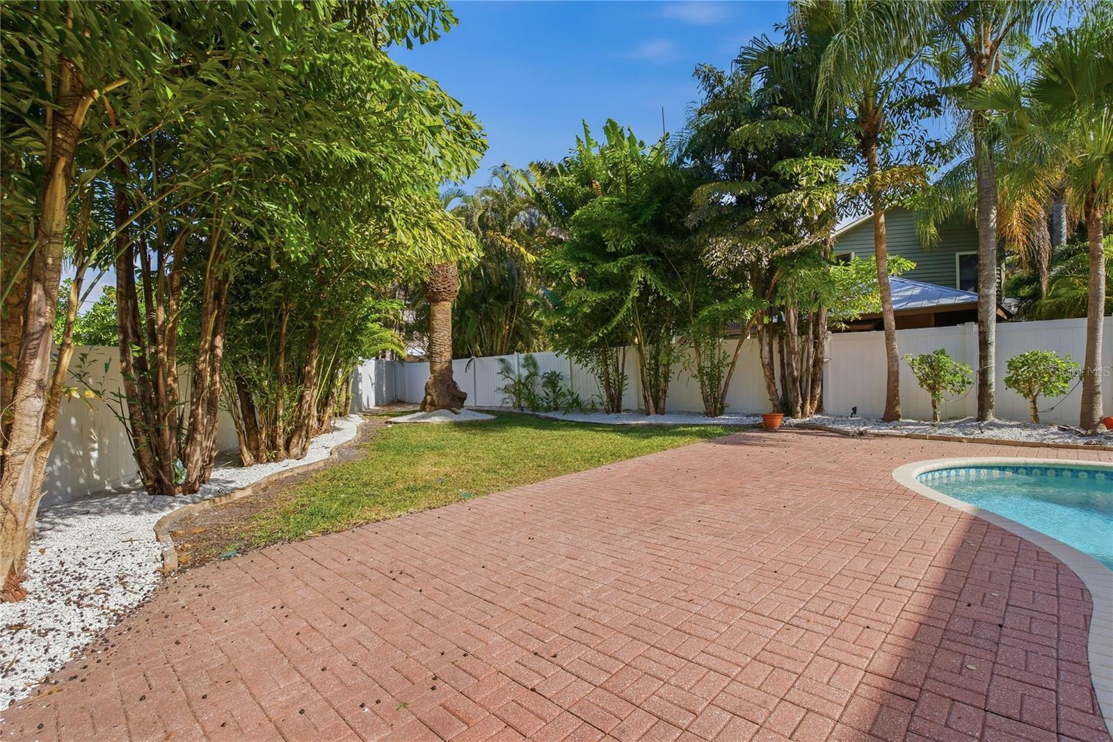 Image 51 of 60 For 841 Delaware Avenue