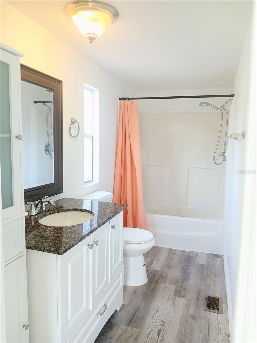 Listing photo id 16 for 8116 Weeping Willow Street