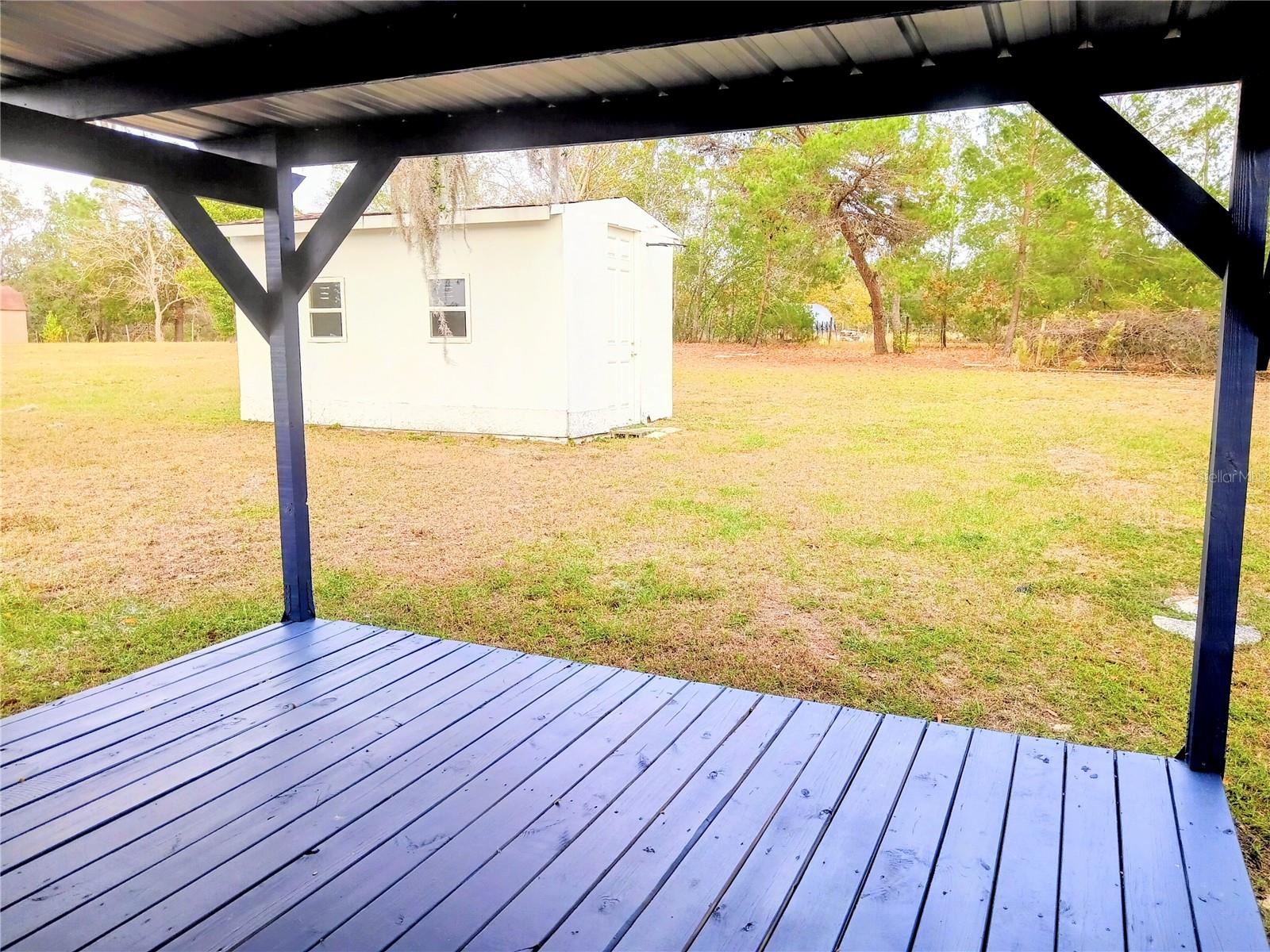 Listing photo id 23 for 8116 Weeping Willow Street