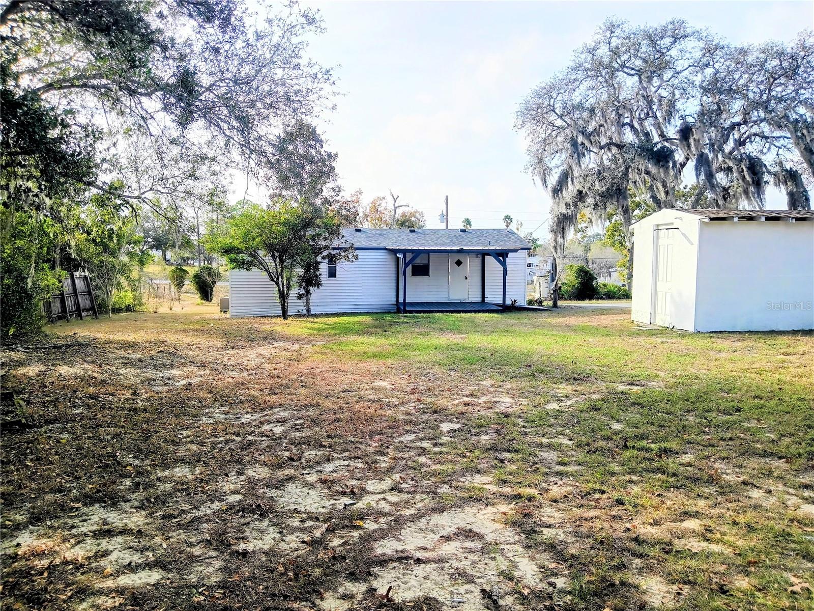 Listing photo id 24 for 8116 Weeping Willow Street