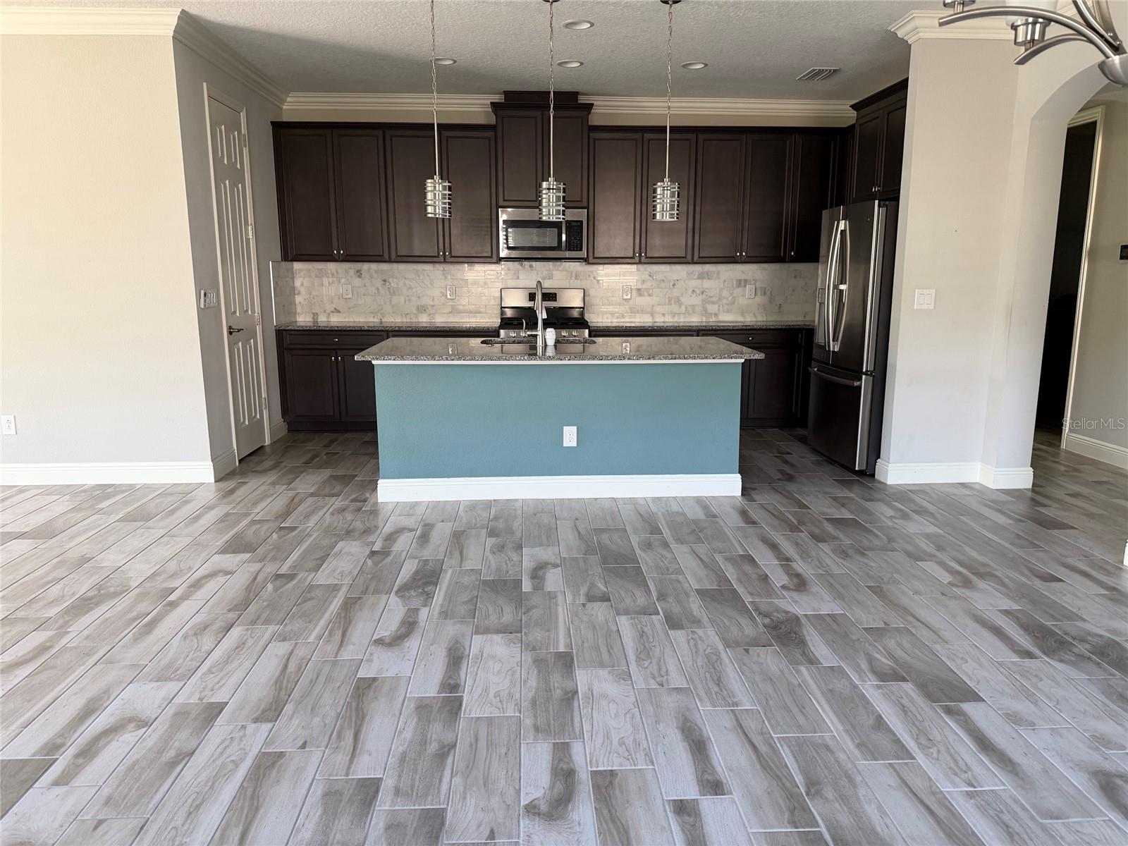 Image 20 of 42 For 6204 Colmar Place