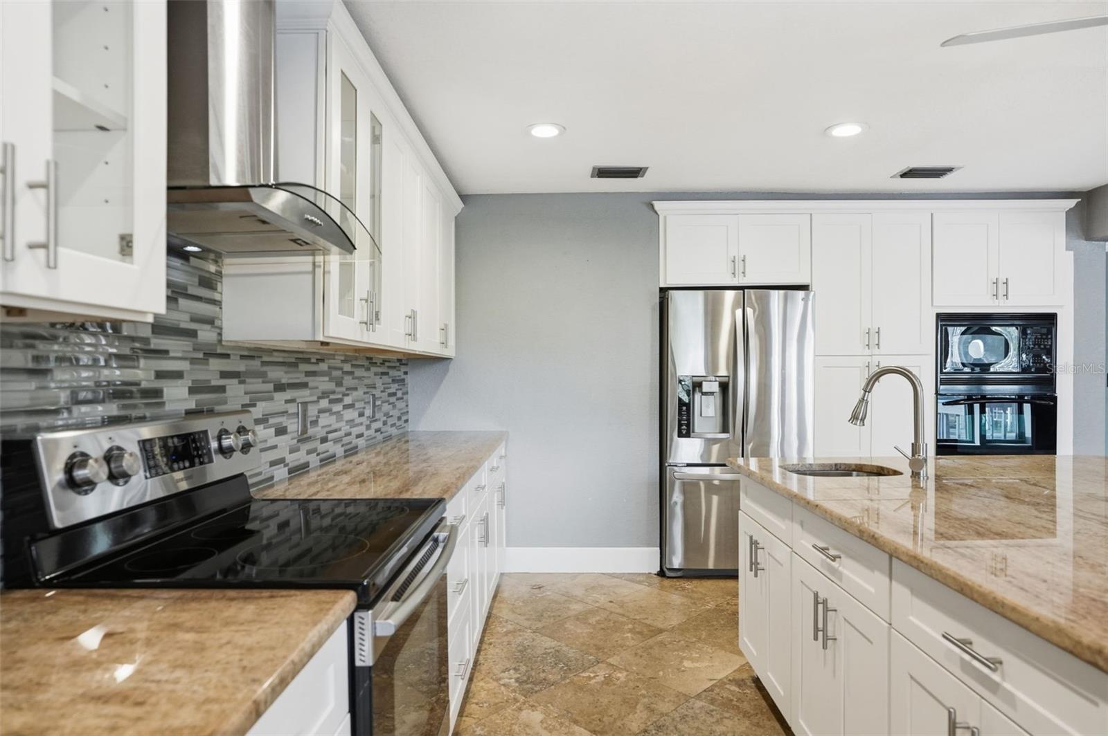 Image 14 of 62 For 23328 Christian Circle