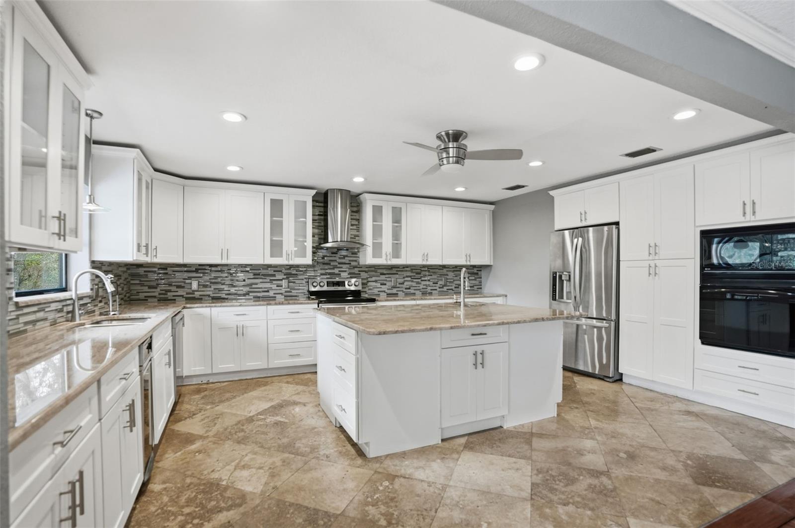 Image 18 of 62 For 23328 Christian Circle