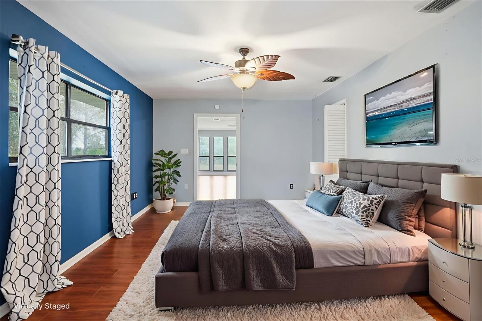 Image 28 of 62 For 23328 Christian Circle