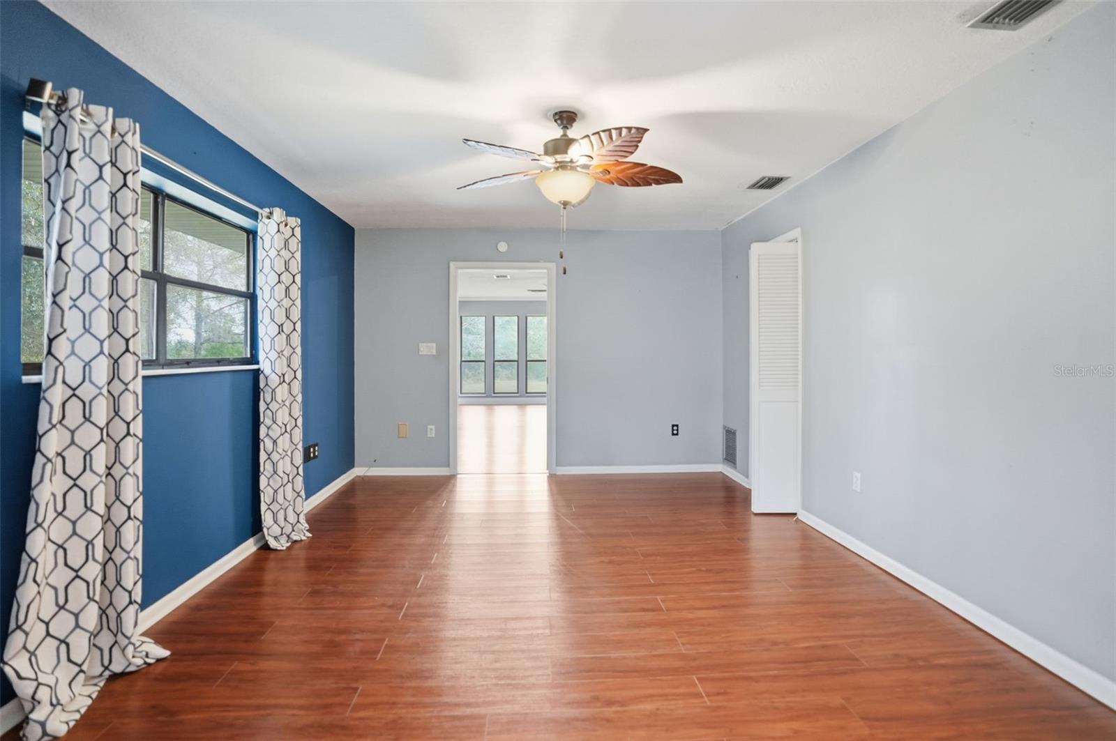 Image 29 of 62 For 23328 Christian Circle