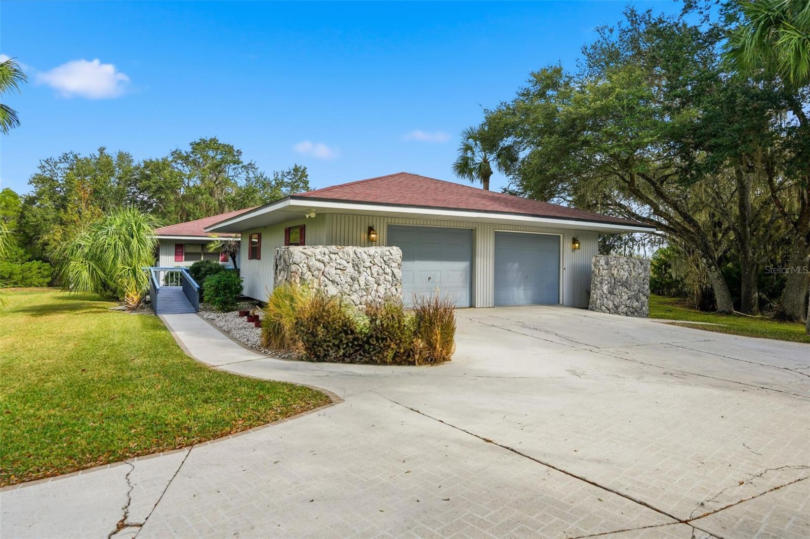 Image 3 of 62 For 23328 Christian Circle