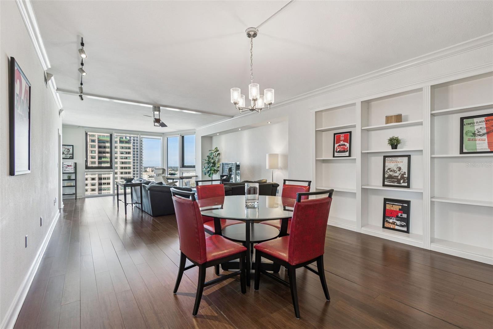 Image 13 of 54 For 1 Beach Drive Se 2008