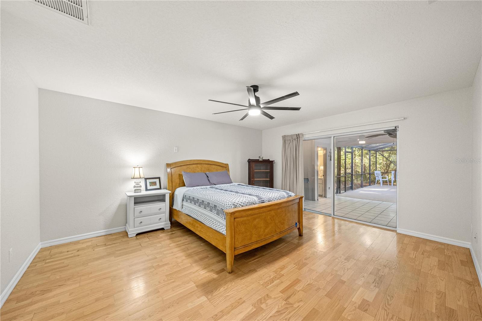 Image 24 of 48 For 7999 187th Avenue