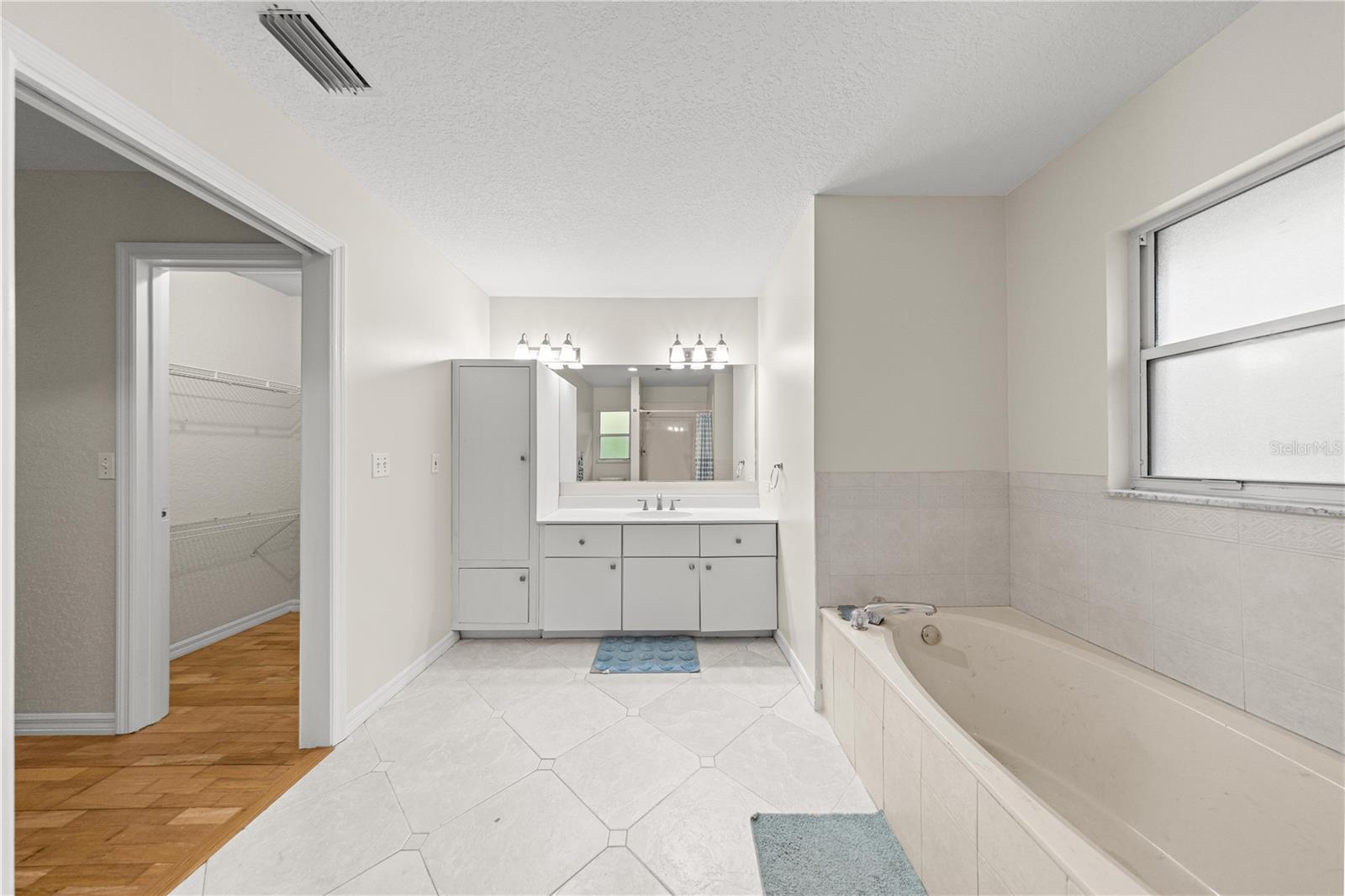 Image 26 of 48 For 7999 187th Avenue