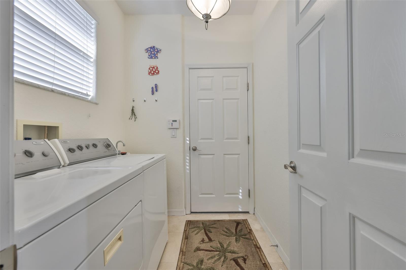 Image 21 of 40 For 9062 Pinebreeze Drive