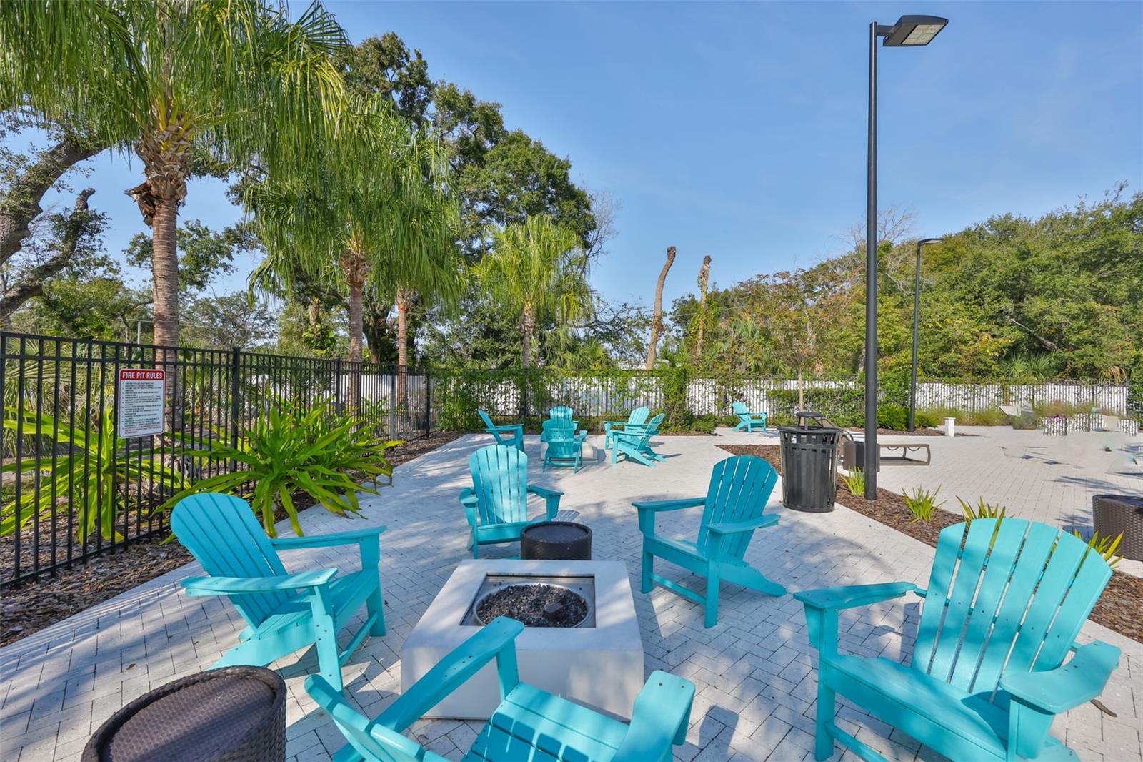 Image 35 of 40 For 9062 Pinebreeze Drive