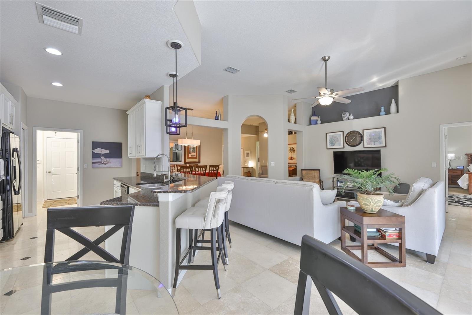 Image 6 of 40 For 9062 Pinebreeze Drive