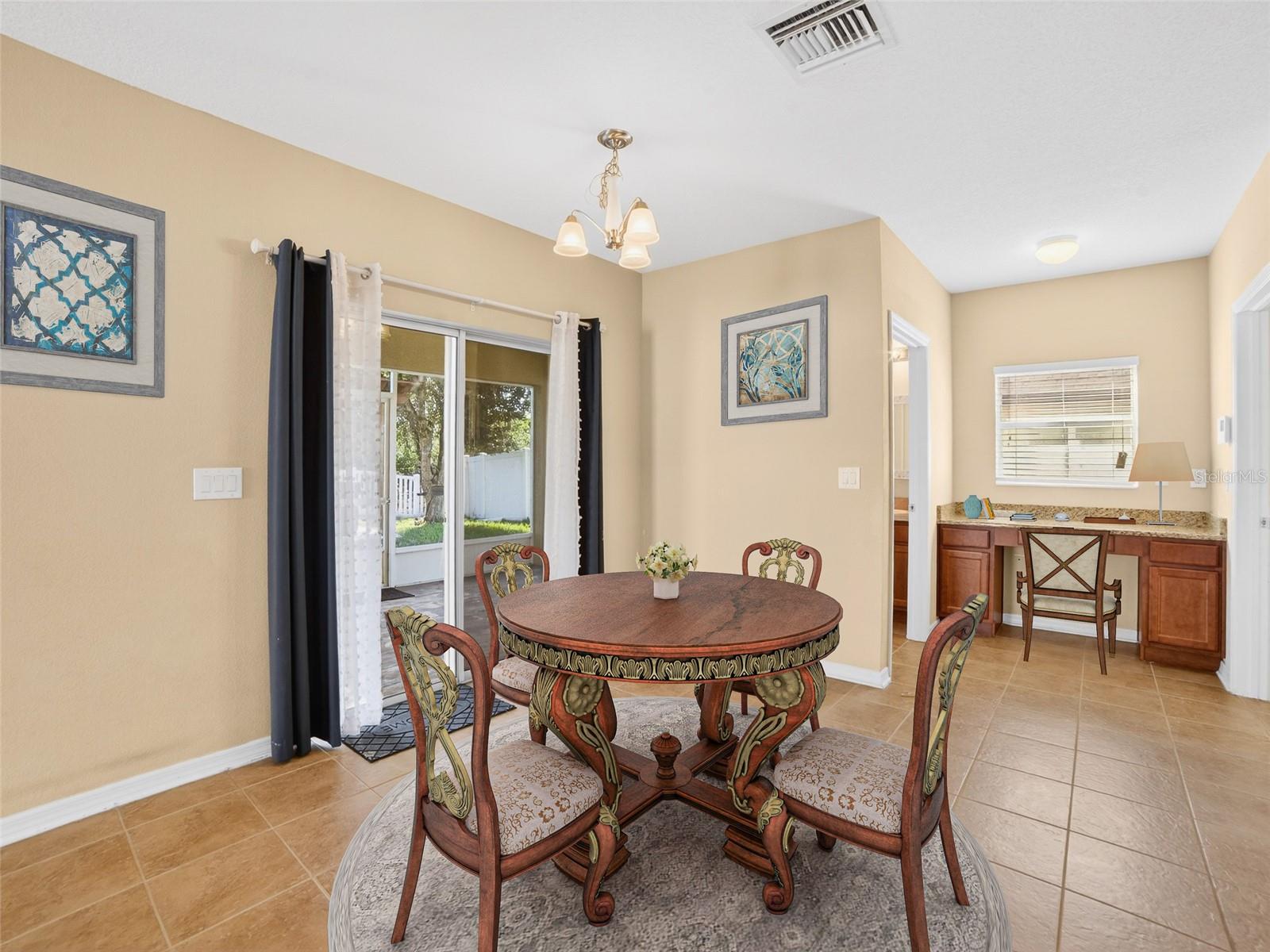 Image 11 of 31 For 11411 Flora Springs Drive