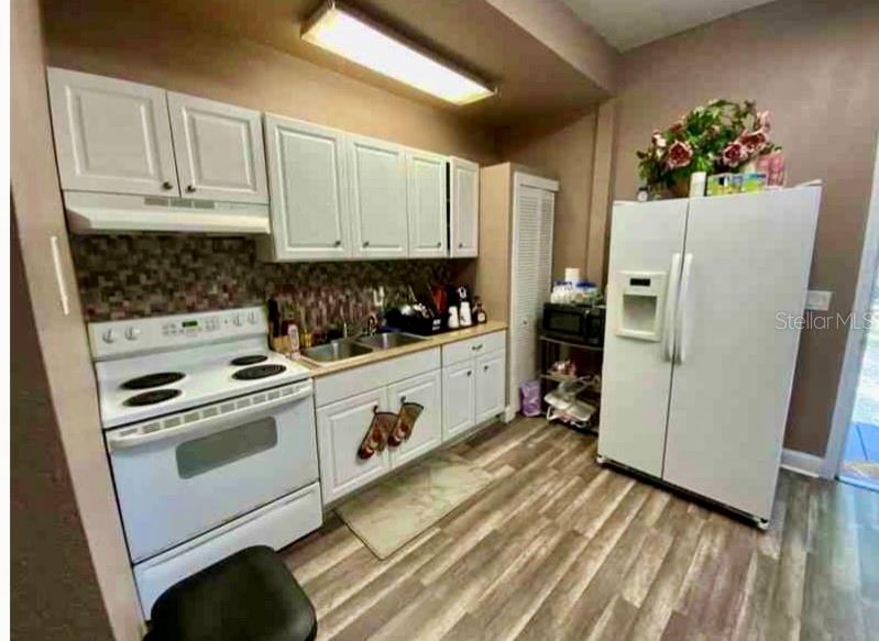 Image 16 of 31 For 2322 Cherry Street