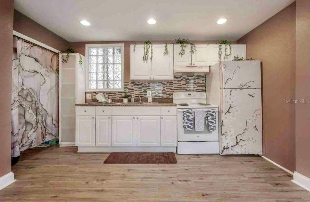 Image 8 of 31 For 2322 Cherry Street