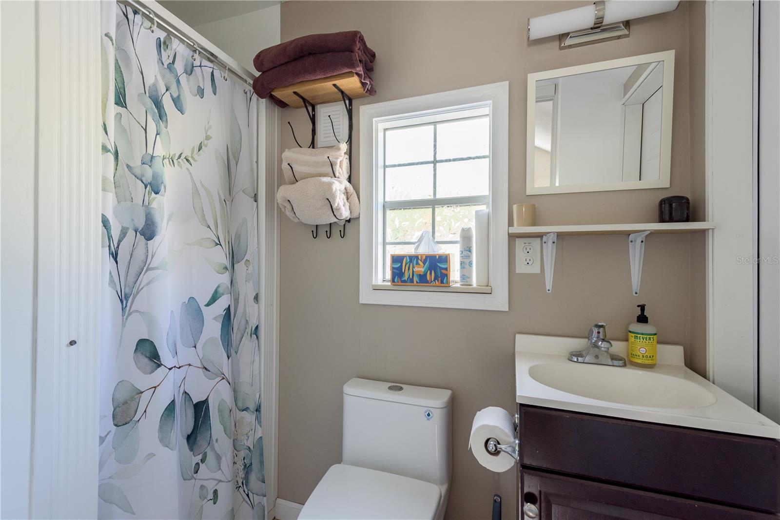 Image 40 of 55 For 12406 Forest Lane Drive