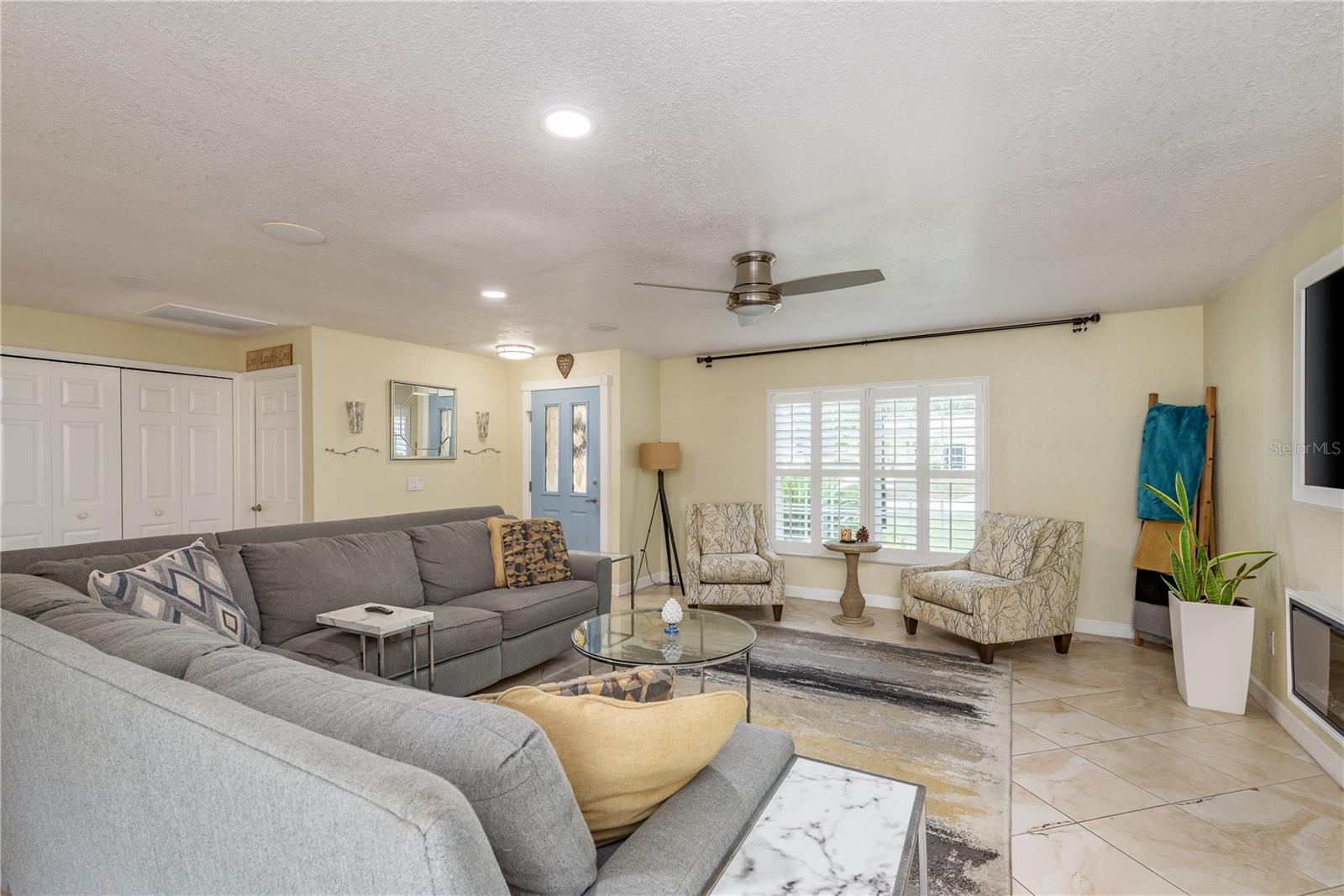 Image 9 of 55 For 12406 Forest Lane Drive