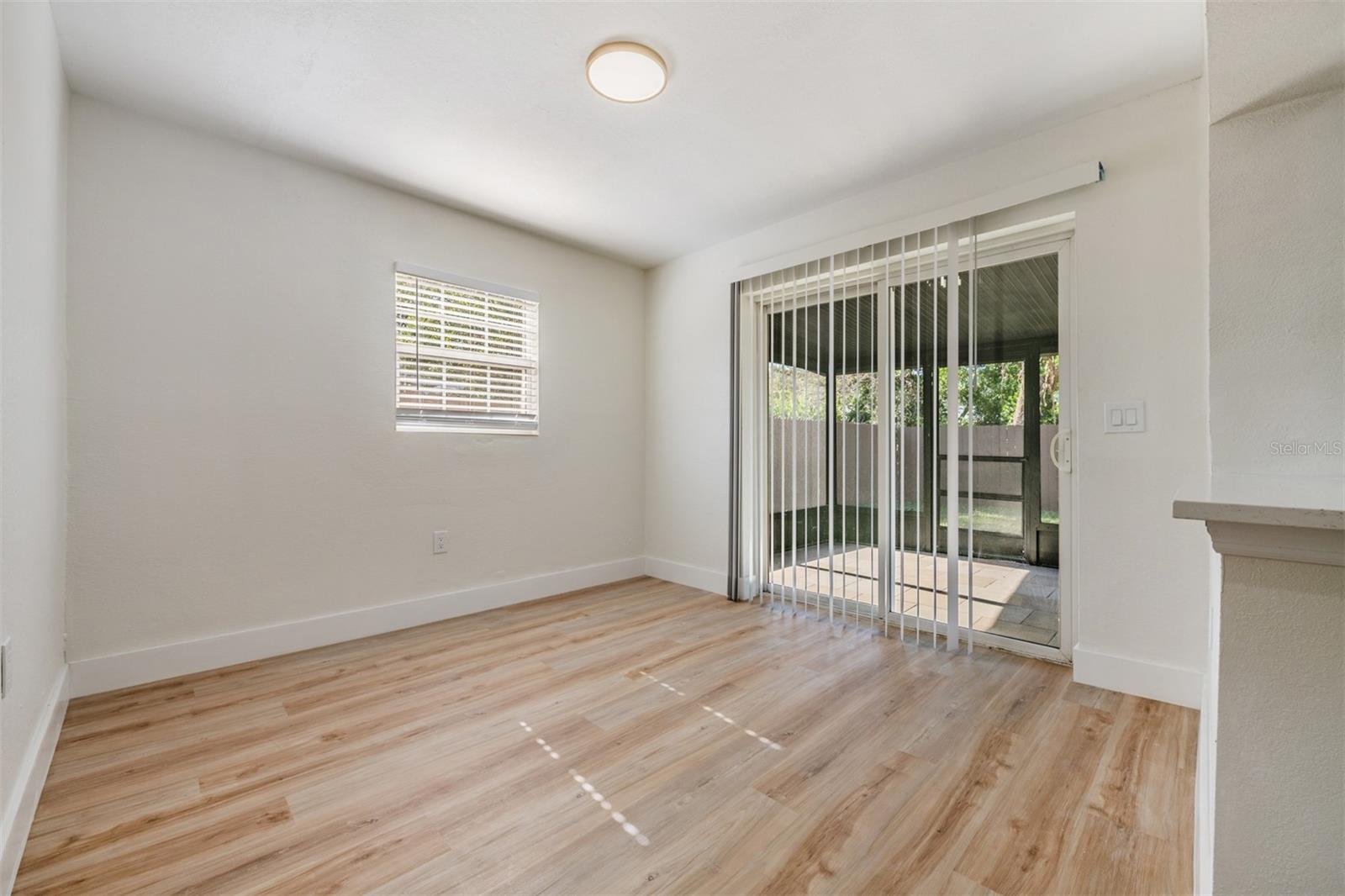 Image 10 of 32 For 4323 Lois Avenue