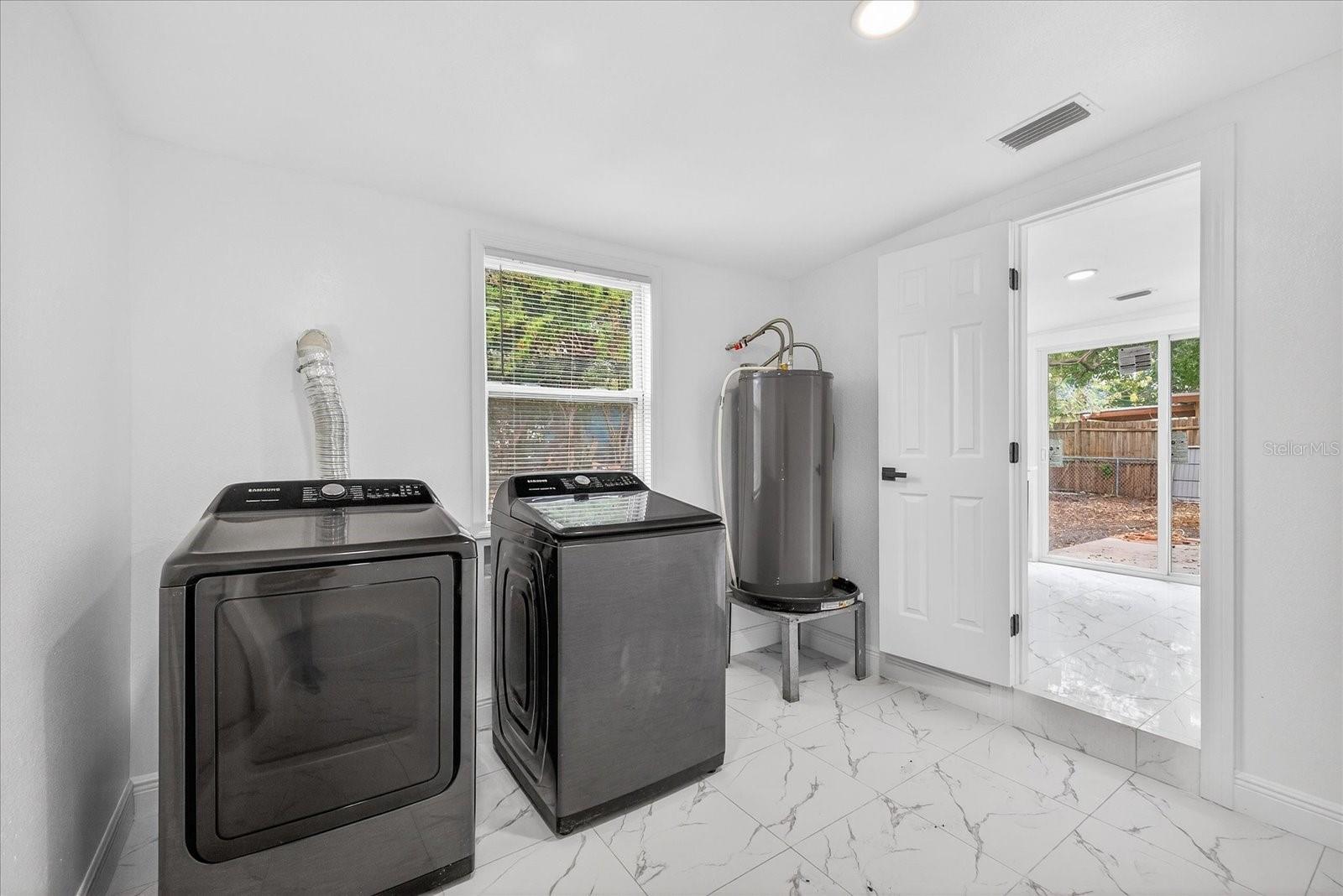 Image 16 of 33 For 2152 Barcelona Drive