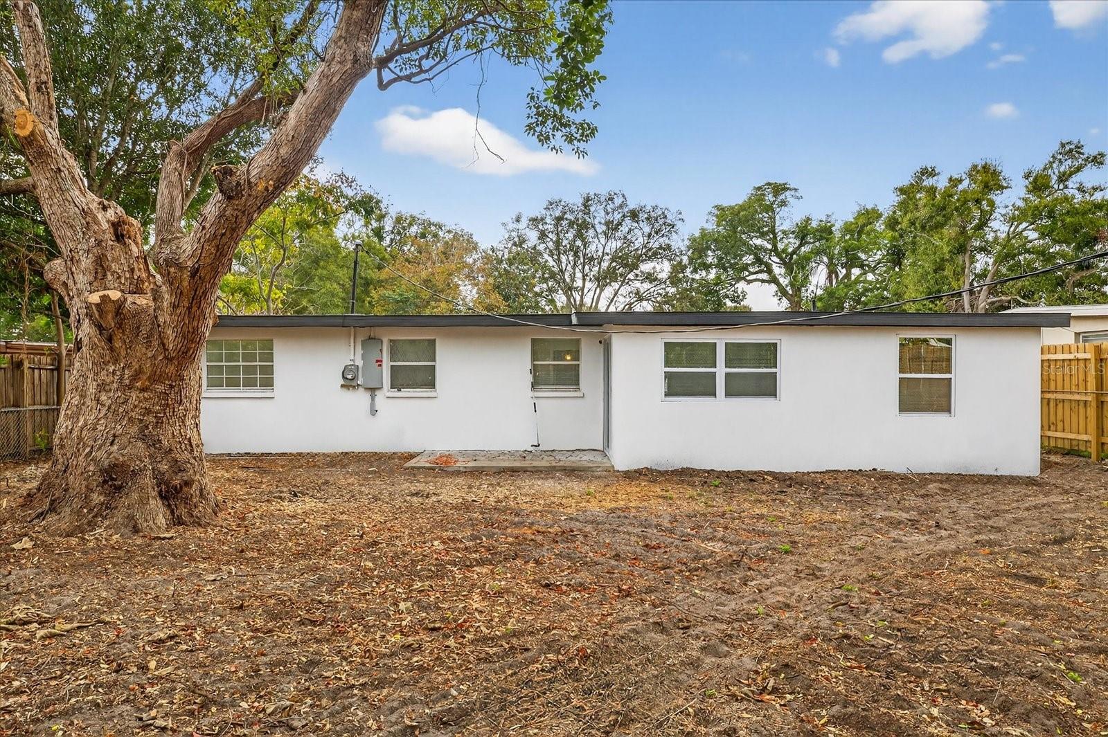 Image 27 of 33 For 2152 Barcelona Drive