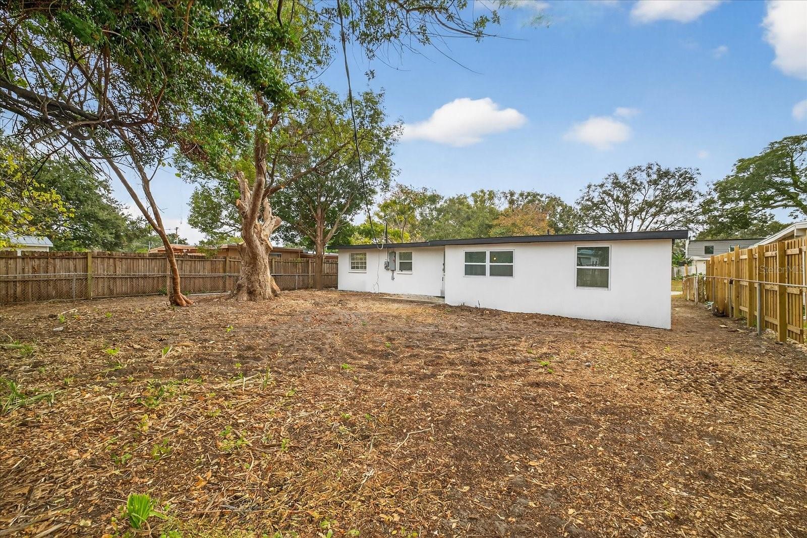 Image 28 of 33 For 2152 Barcelona Drive