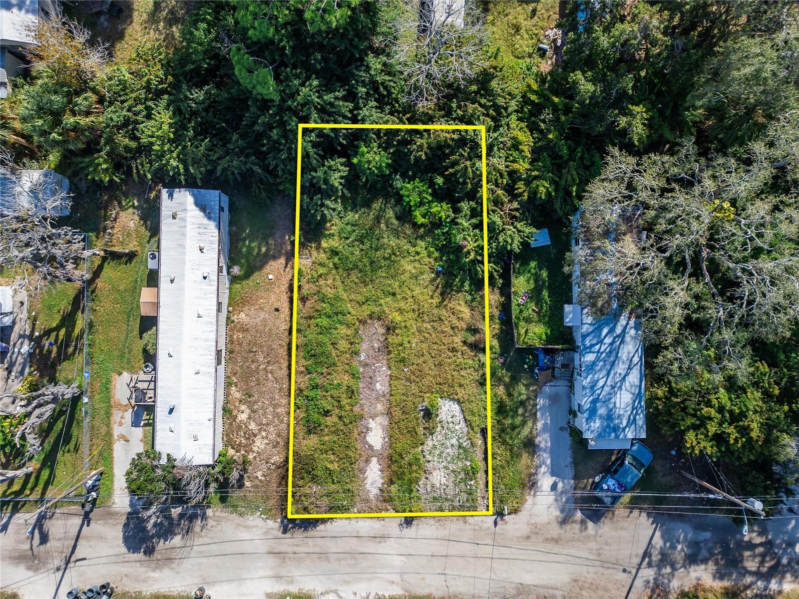 Listing photo id 1 for 6604 Ruth Drive