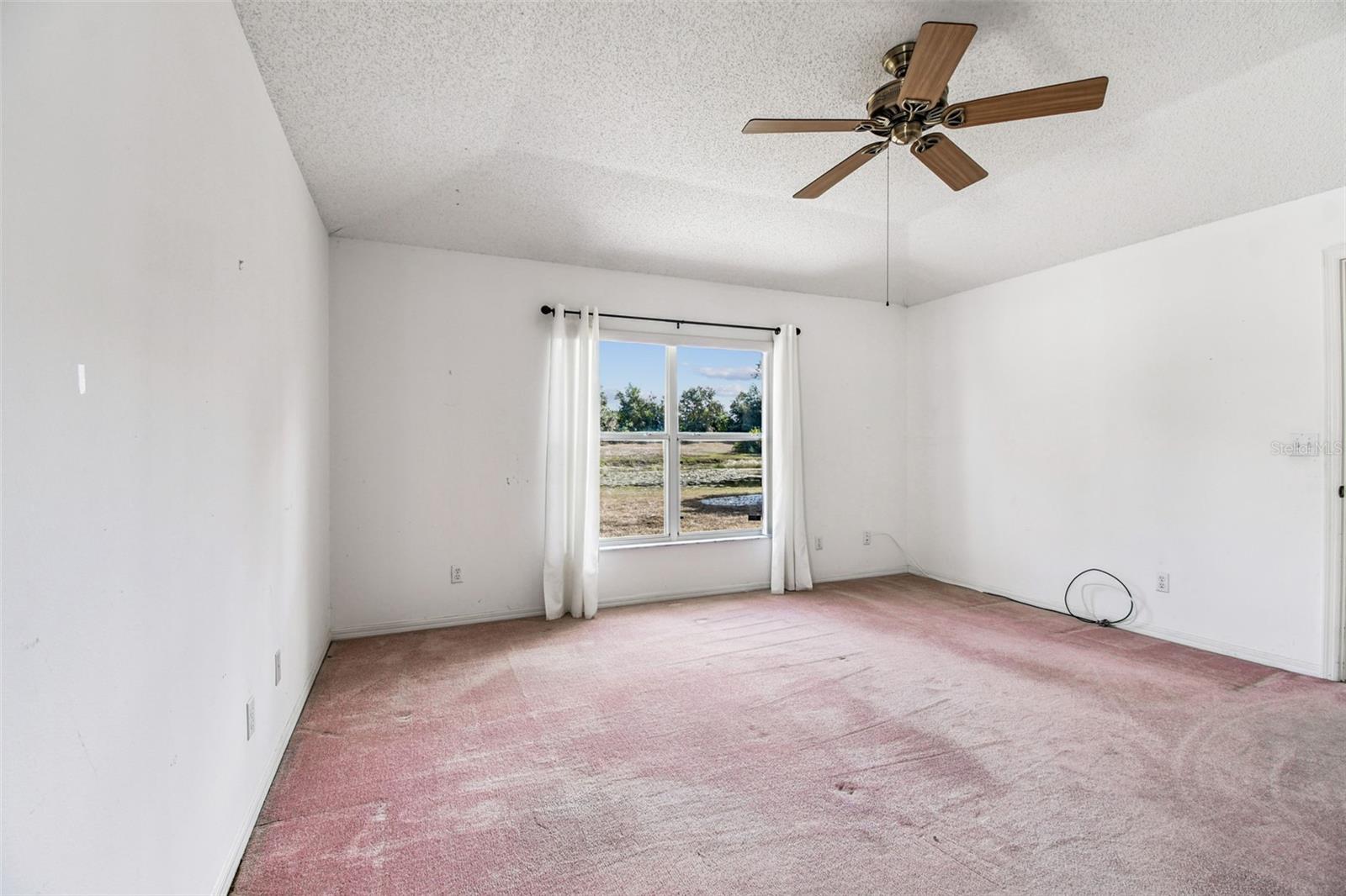 Image 21 of 39 For 2305 Del Webb Blvd